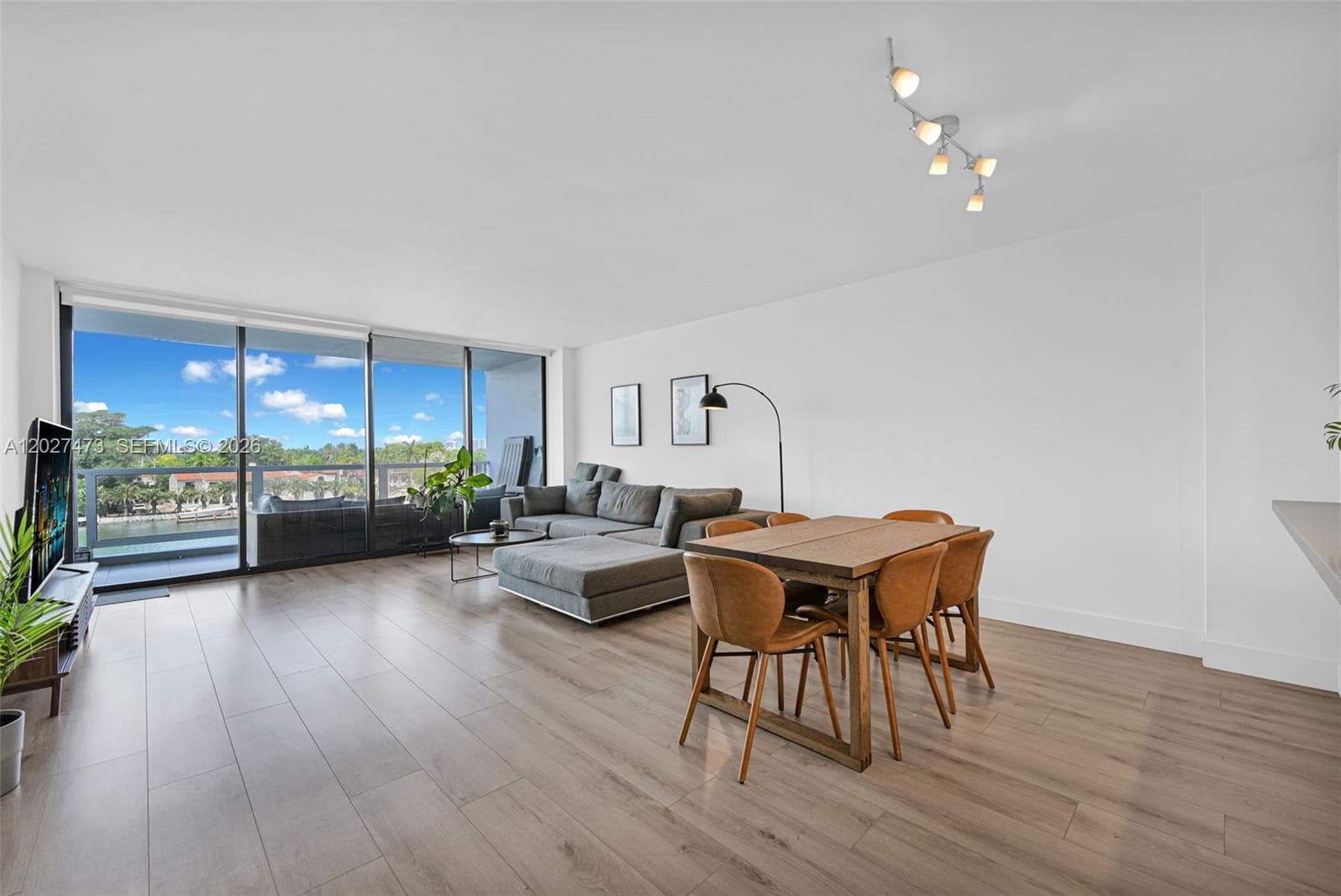 5700 Collins Ave # 5J, Miami Beach FL 33140 — 7
