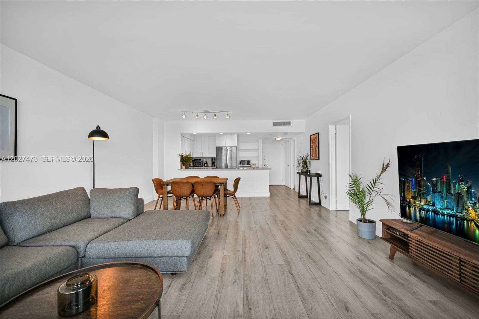 5700 Collins Ave # 5J, Miami Beach FL 33140 — 9