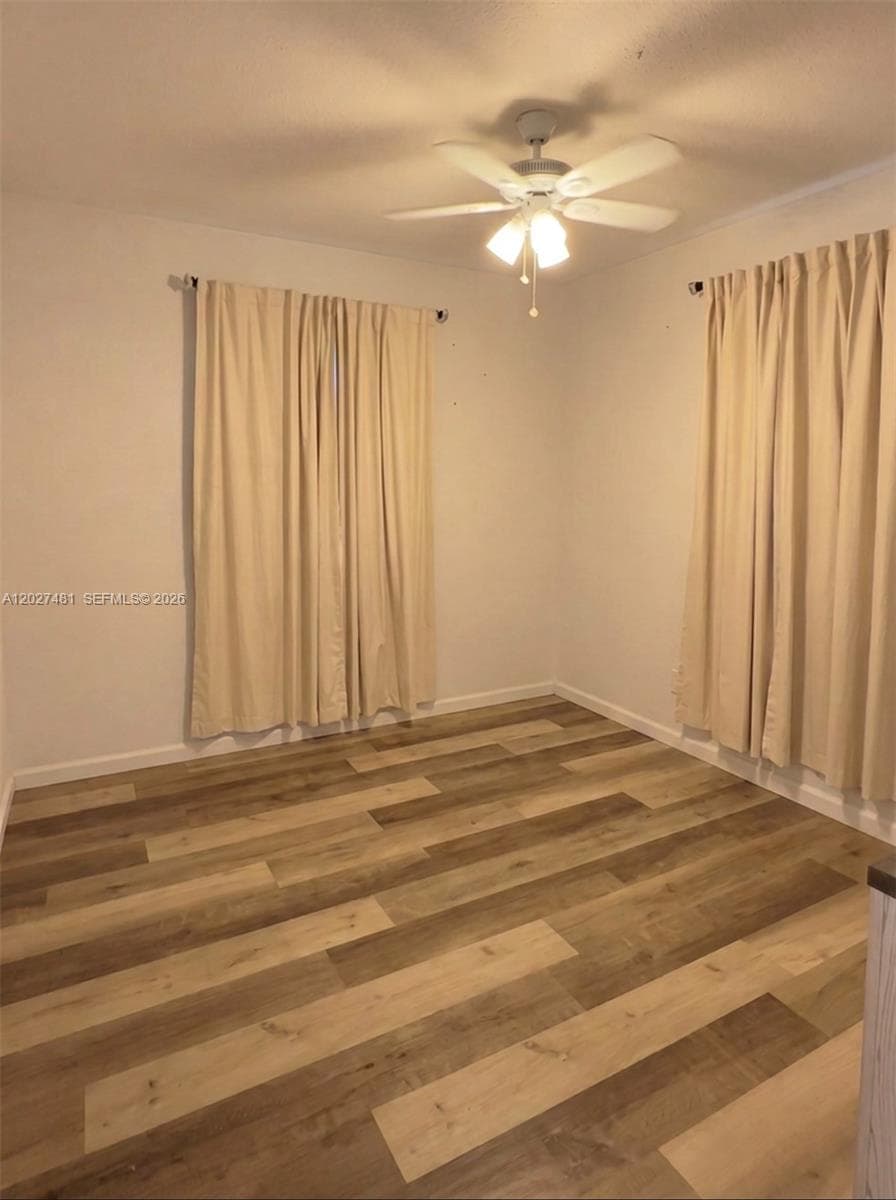 1300 NE 203rd St, Miami FL 33179 — 16