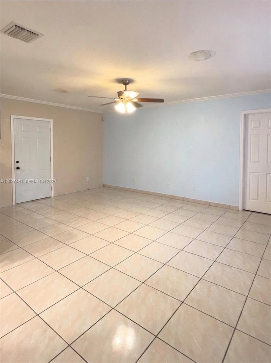 1300 NE 203rd St, Miami FL 33179 — 9