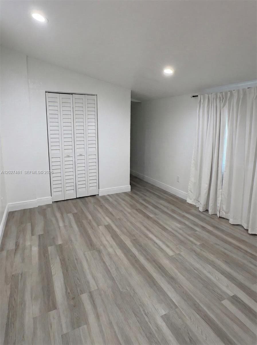 1300 NE 203rd St, Miami FL 33179 — 29