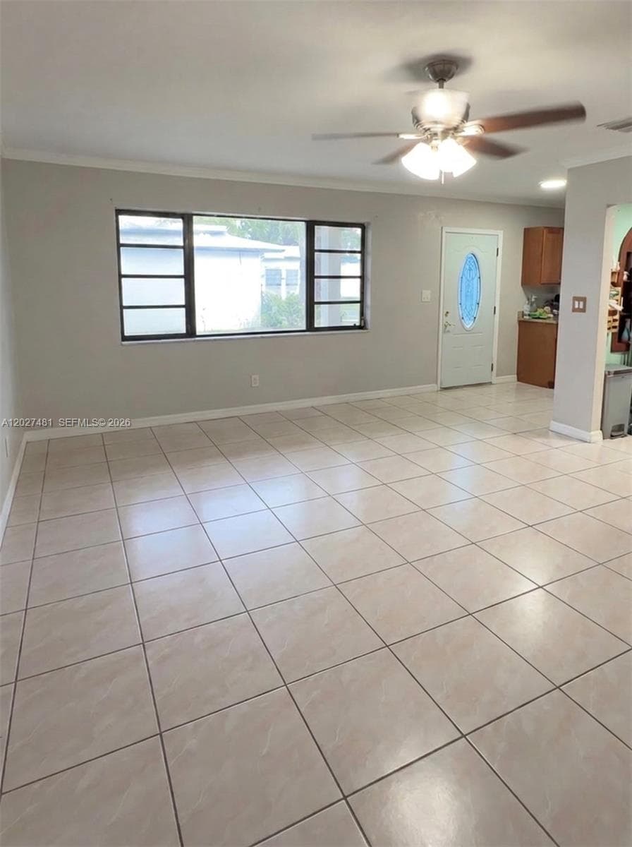 1300 NE 203rd St, Miami FL 33179 — 8