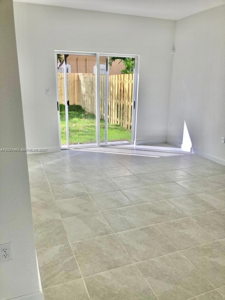 1070 SE 26th Ter, Homestead FL 33035 — 3