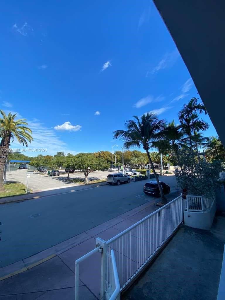 7832 Collins Ave # 201, Miami Beach FL 33141 — 20