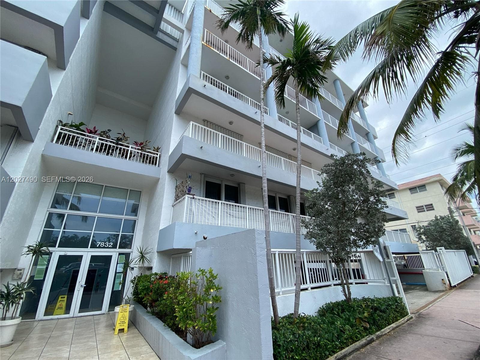 7832 Collins Ave # 201, Miami Beach FL 33141 — 4