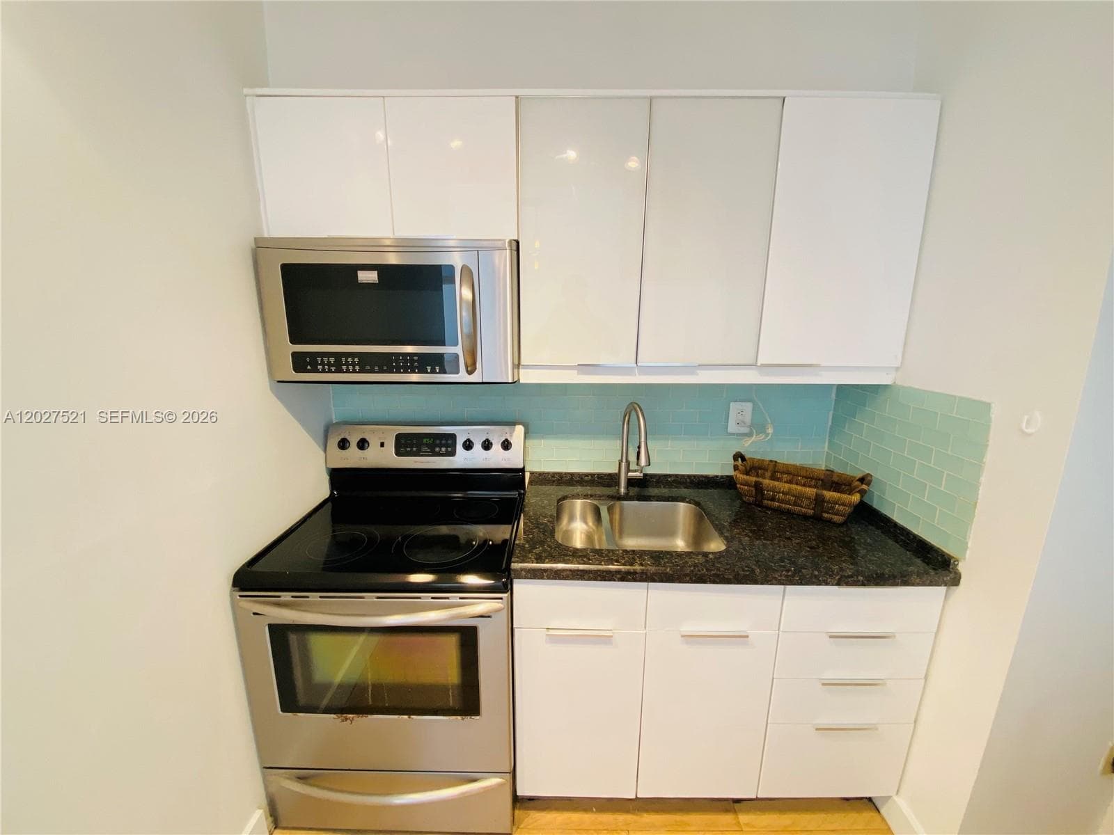 6881 Bay Dr # 11, Miami Beach FL 33141 — 6