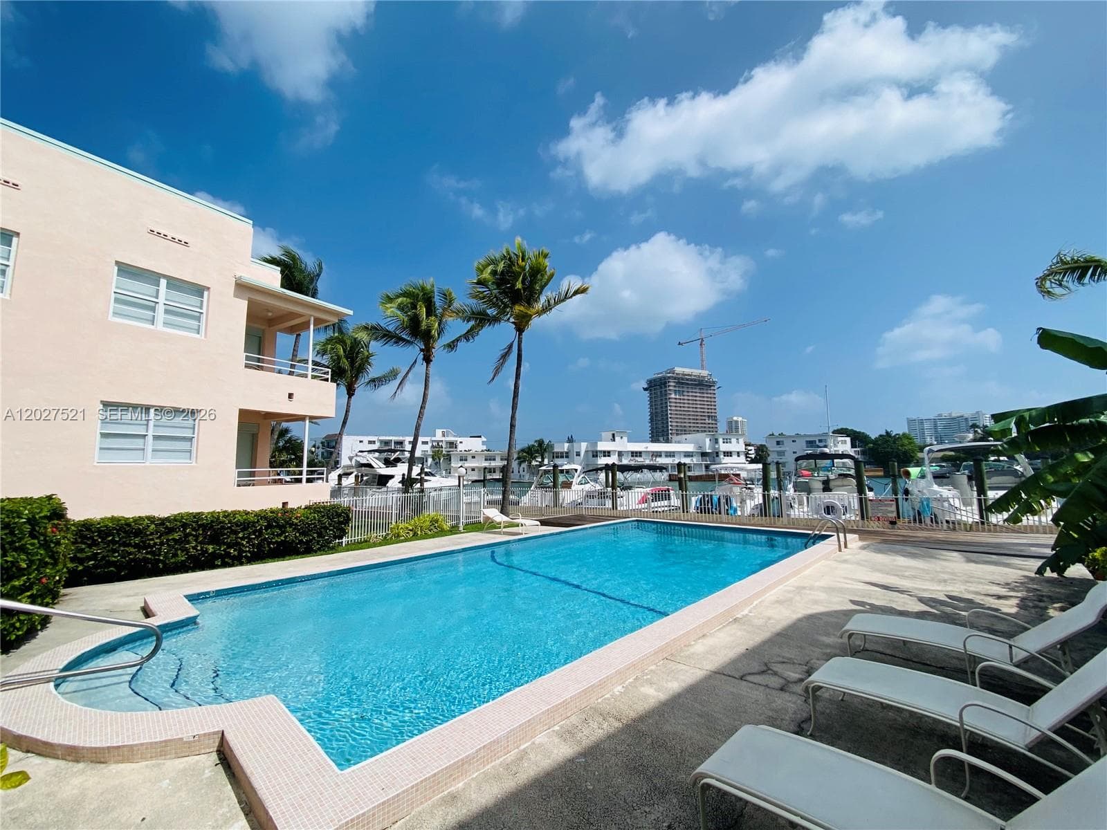 6881 Bay Dr # 11, Miami Beach FL 33141 — 17