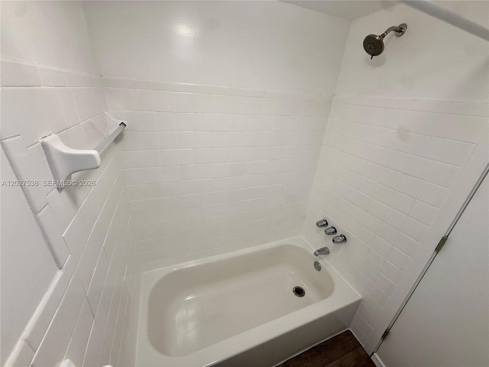 143 SW 9th St # 206, Miami FL 33130 — 11