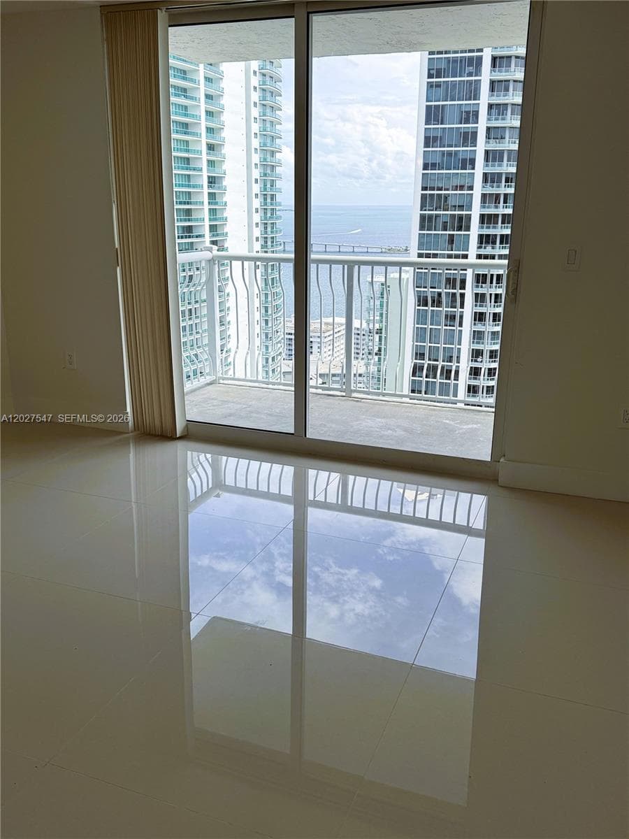 1200 Brickell Bay Dr # 3903, Miami FL 33131 — 10