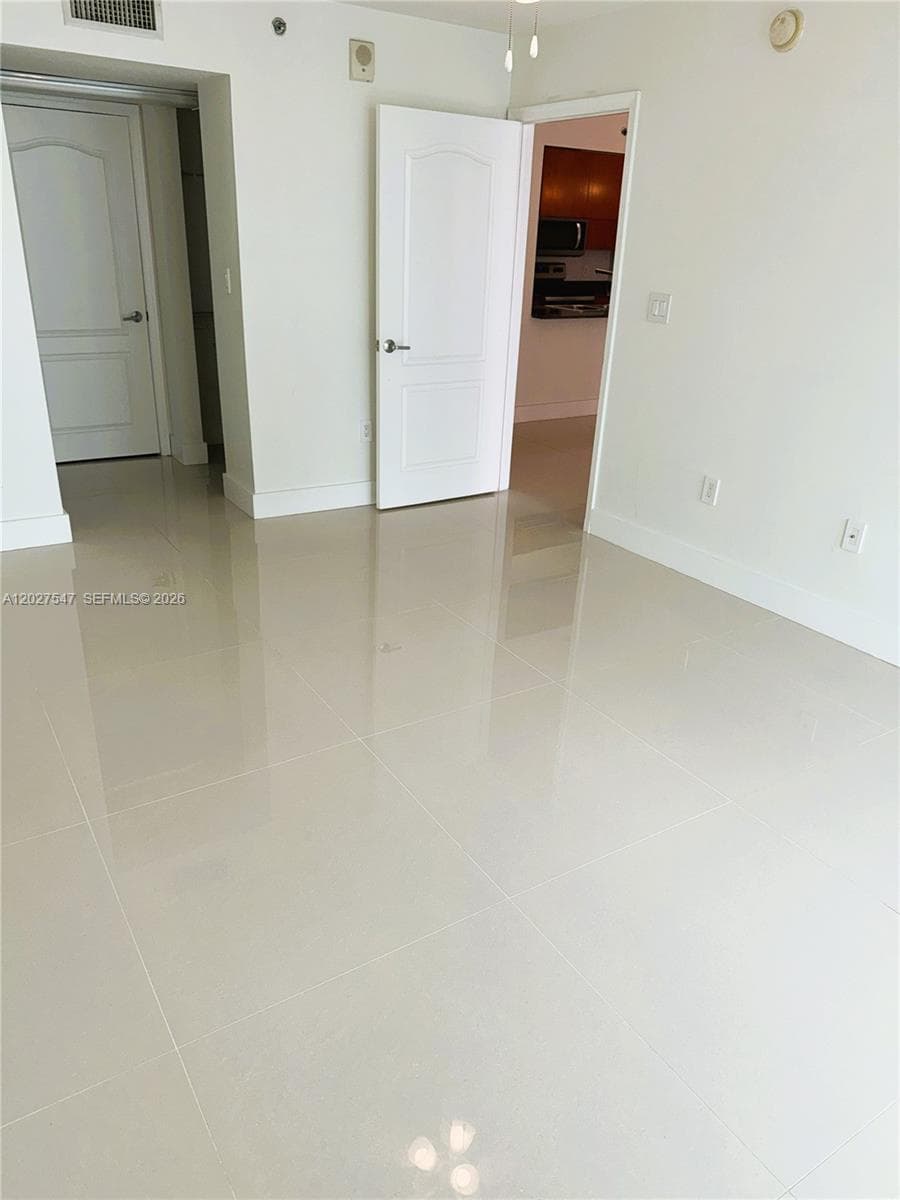 1200 Brickell Bay Dr # 3903, Miami FL 33131 — 11