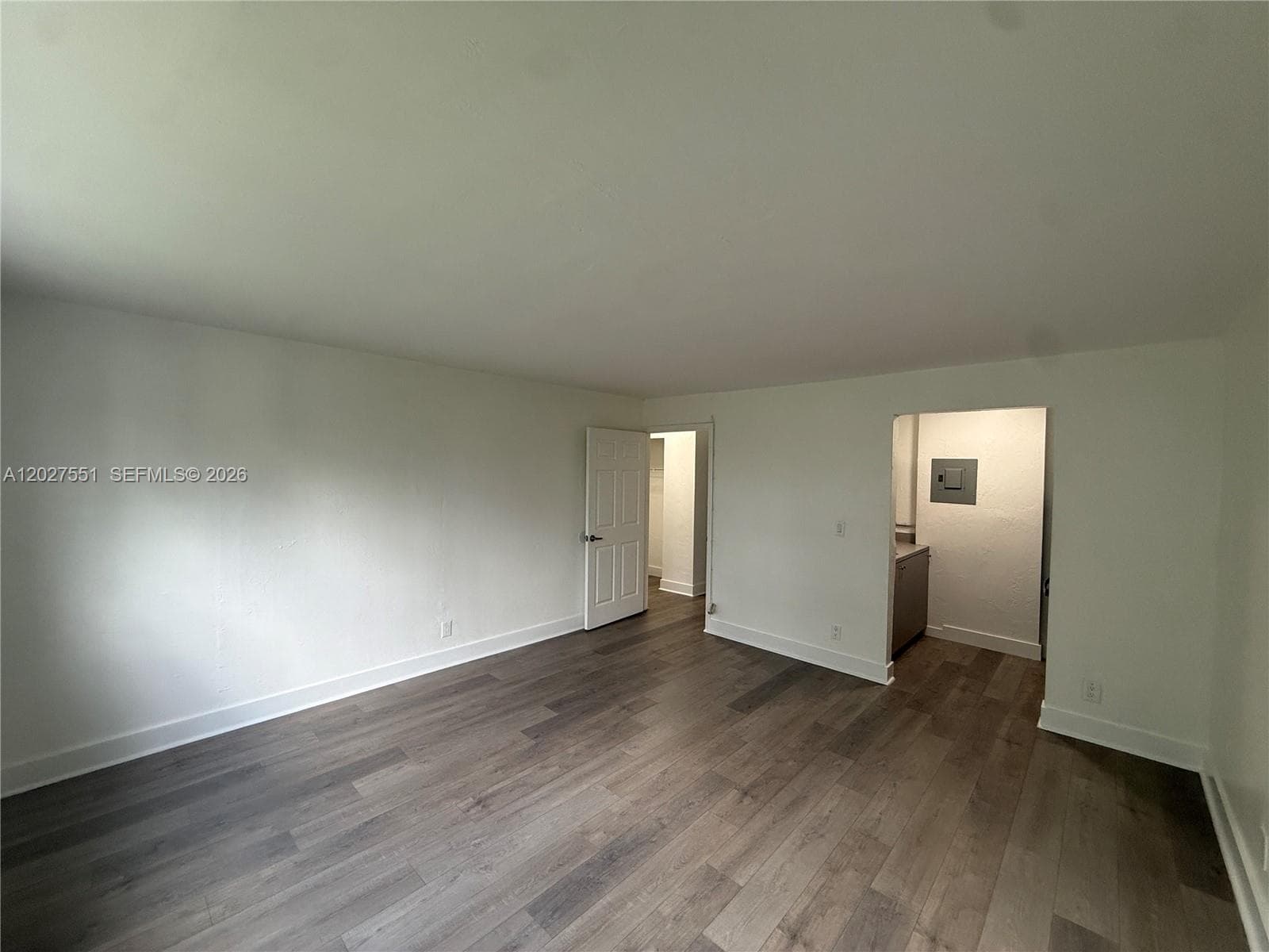 143 SW 9th St # 304, Miami FL 33130 — 3