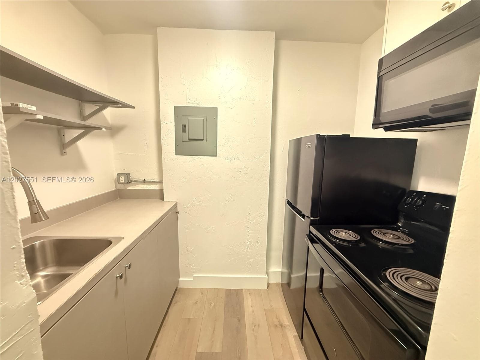 143 SW 9th St # 304, Miami FL 33130 — 4