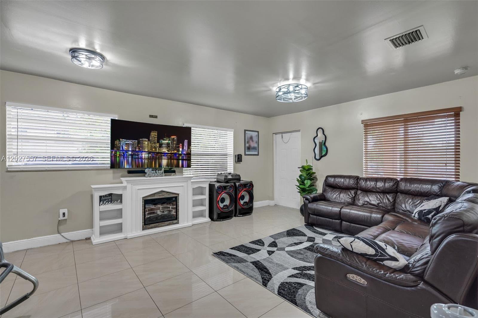 2986 NW 26th St, Miami FL 33142 — 4