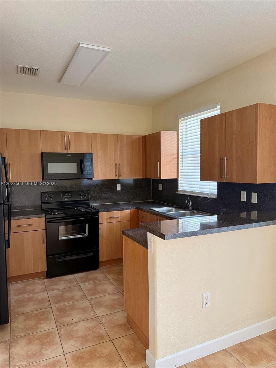 1498 SE 25th Ave, Homestead FL 33035 — 3