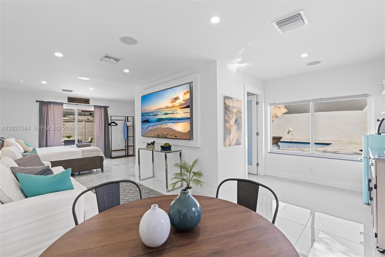 26 NE 88th St, El Portal FL 33138 — 26