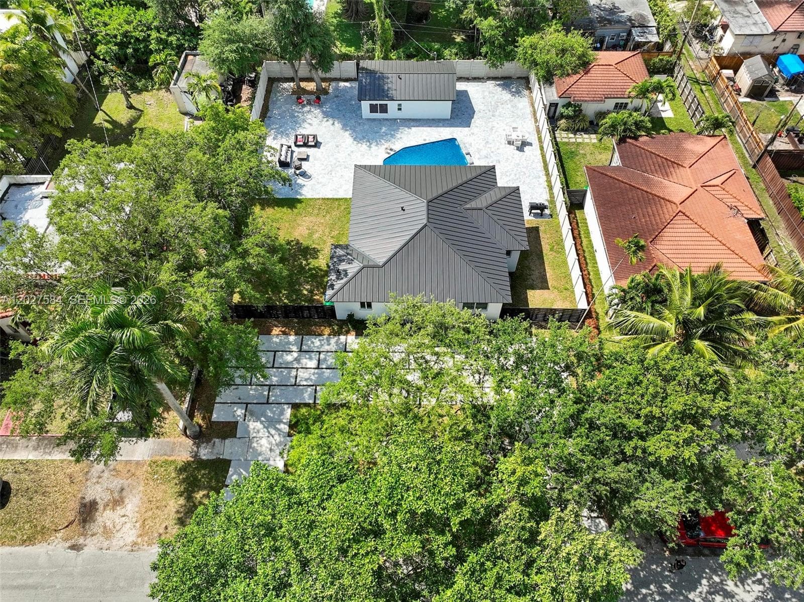 26 NE 88th St, El Portal FL 33138 — 37