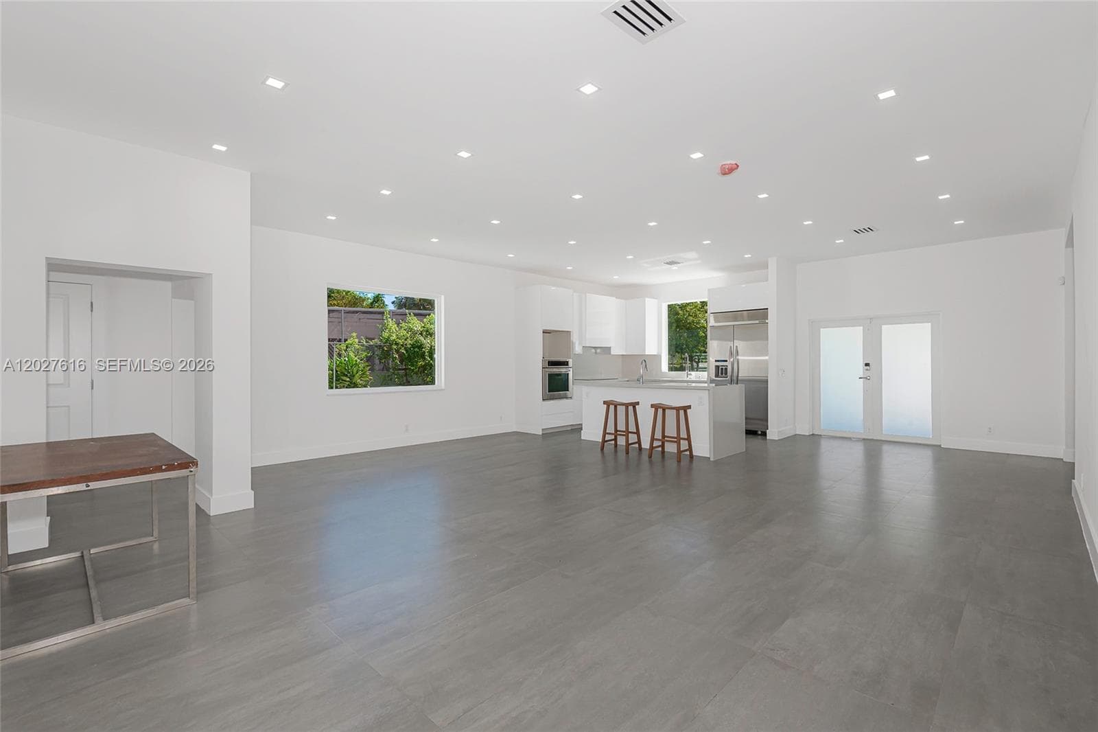 651 NE 172nd St, Miami FL 33162 — 10