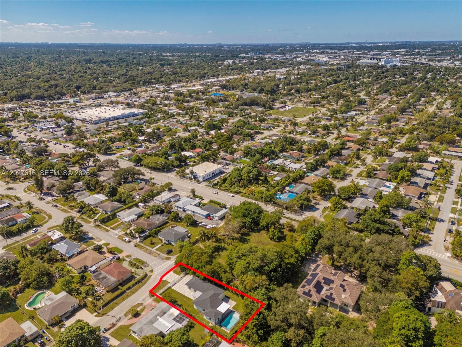 651 NE 172nd St, Miami FL 33162 — 4