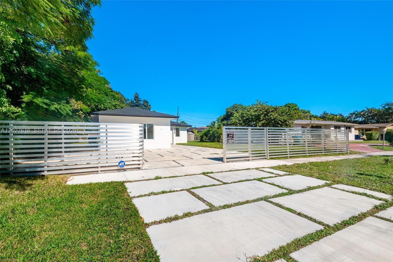651 NE 172nd St, Miami FL 33162 — 21