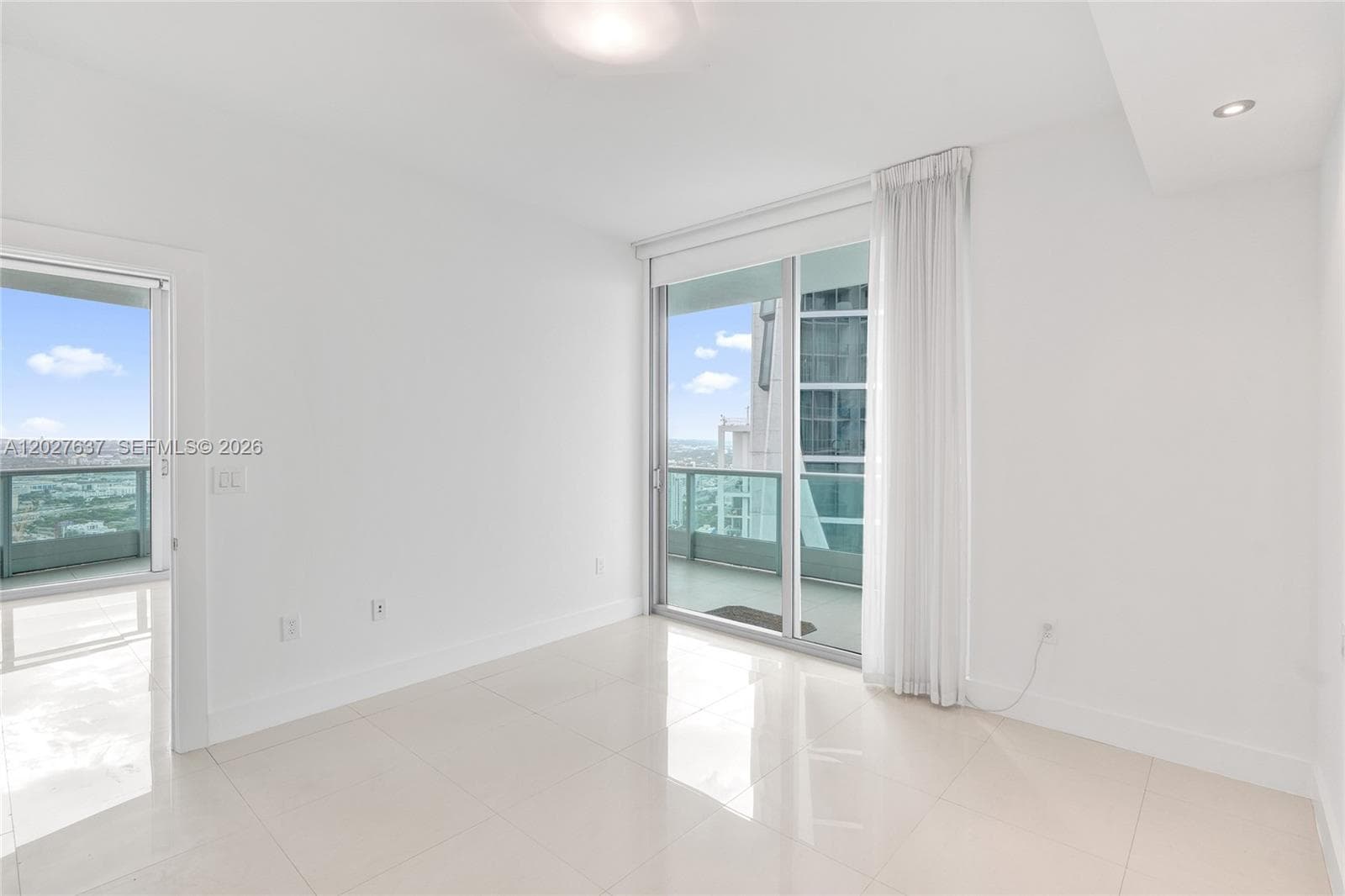 900 Biscayne Blvd # 5412, Miami FL 33132 — 28