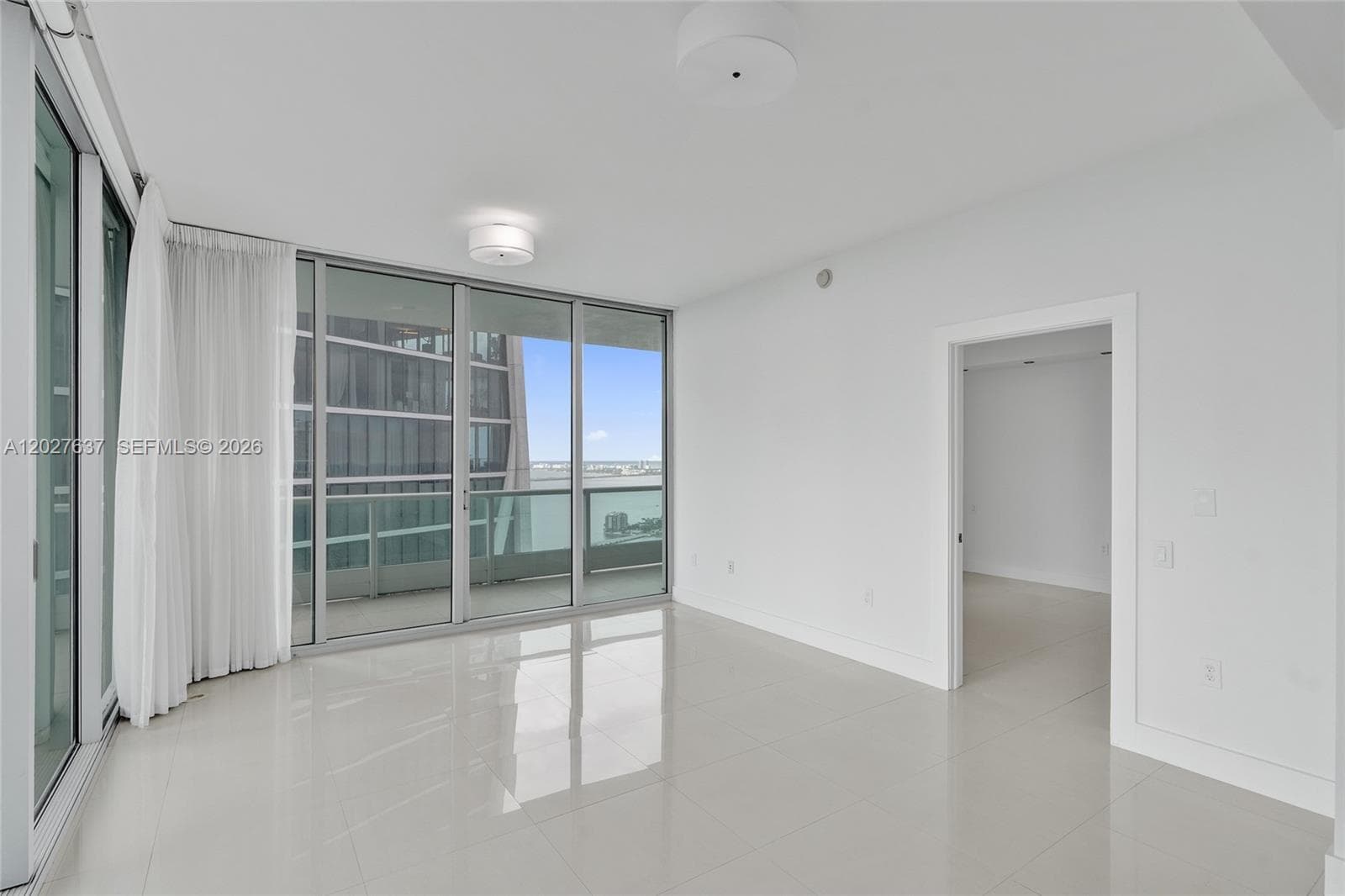 900 Biscayne Blvd # 5412, Miami FL 33132 — 24