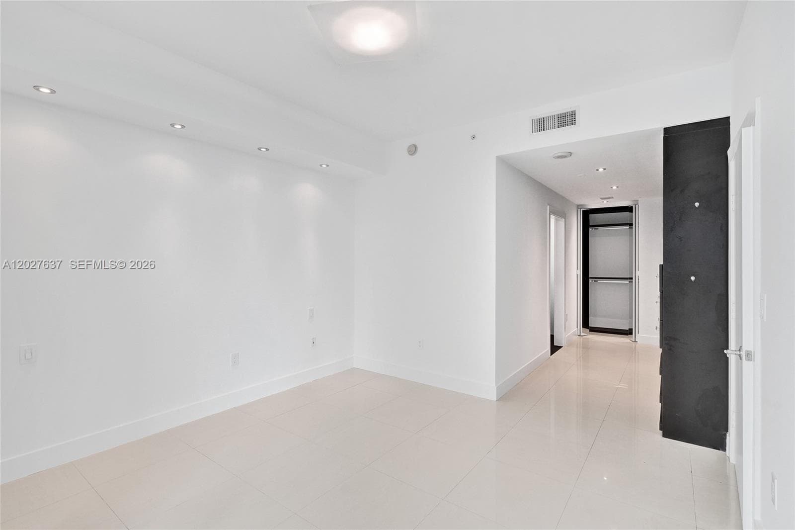 900 Biscayne Blvd # 5412, Miami FL 33132 — 30