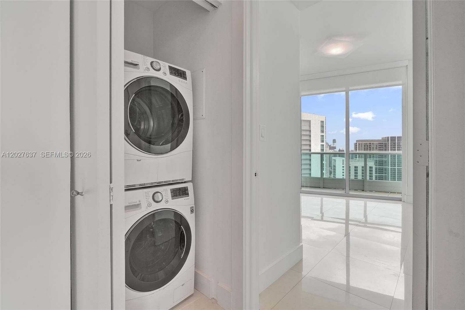 900 Biscayne Blvd # 5412, Miami FL 33132 — 51