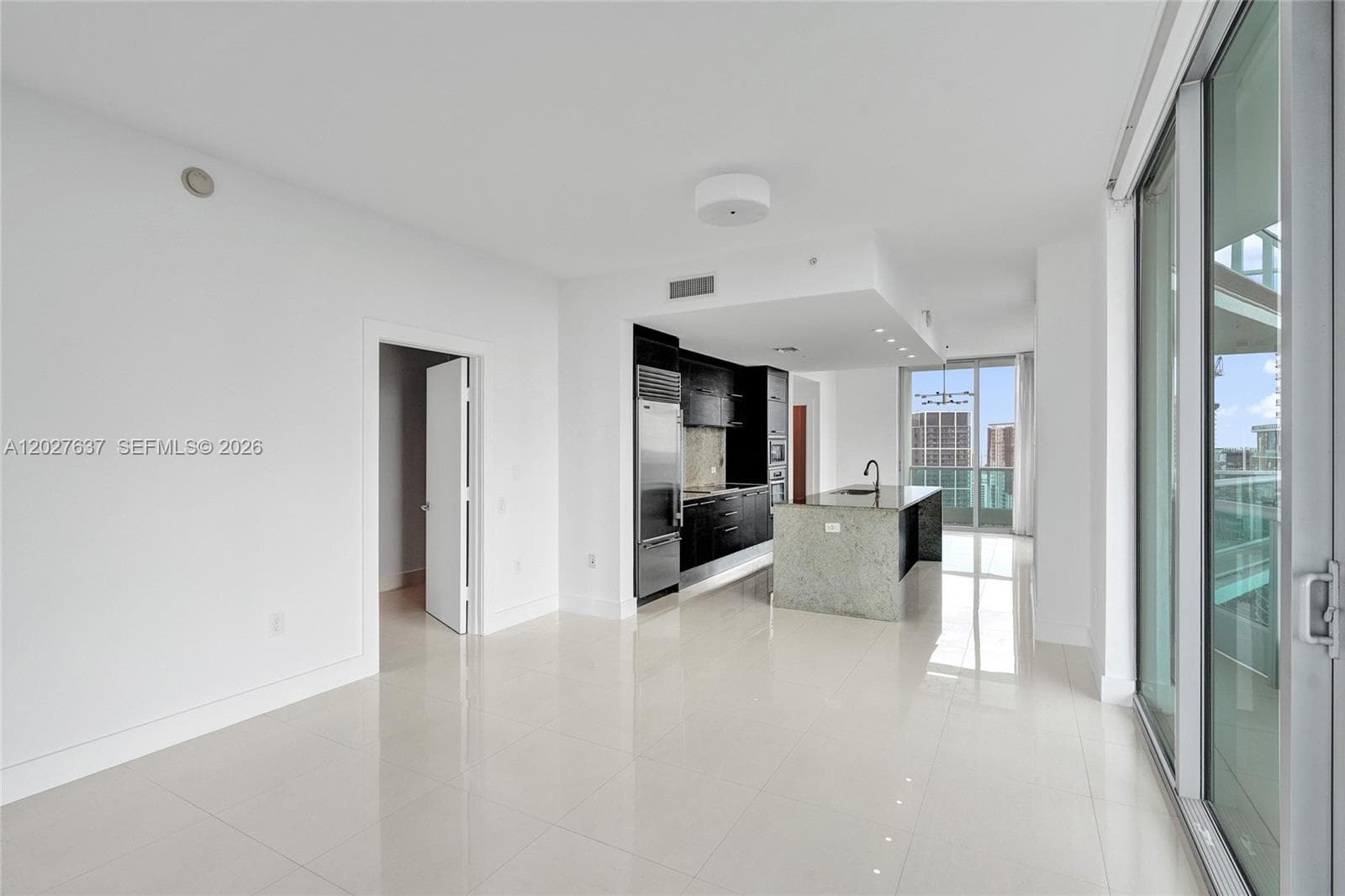 900 Biscayne Blvd # 5412, Miami FL 33132 — 25