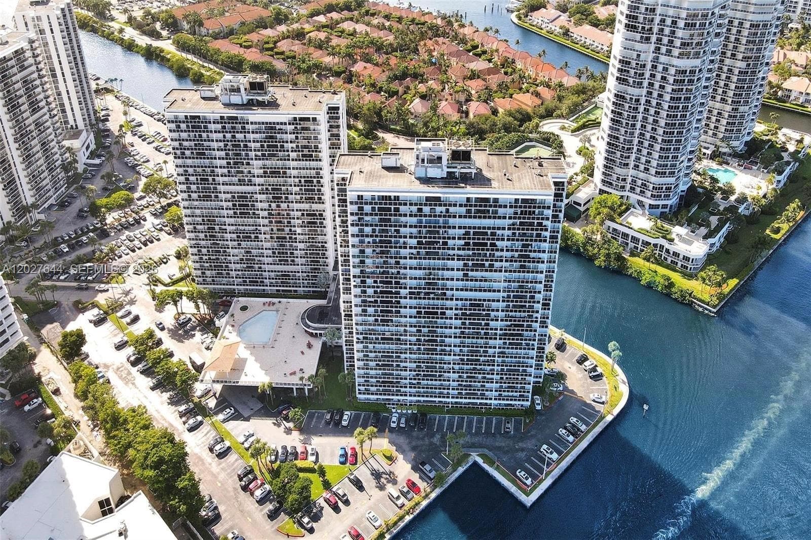 20505 E Country Club Dr # 233, Aventura FL 33180 — 38