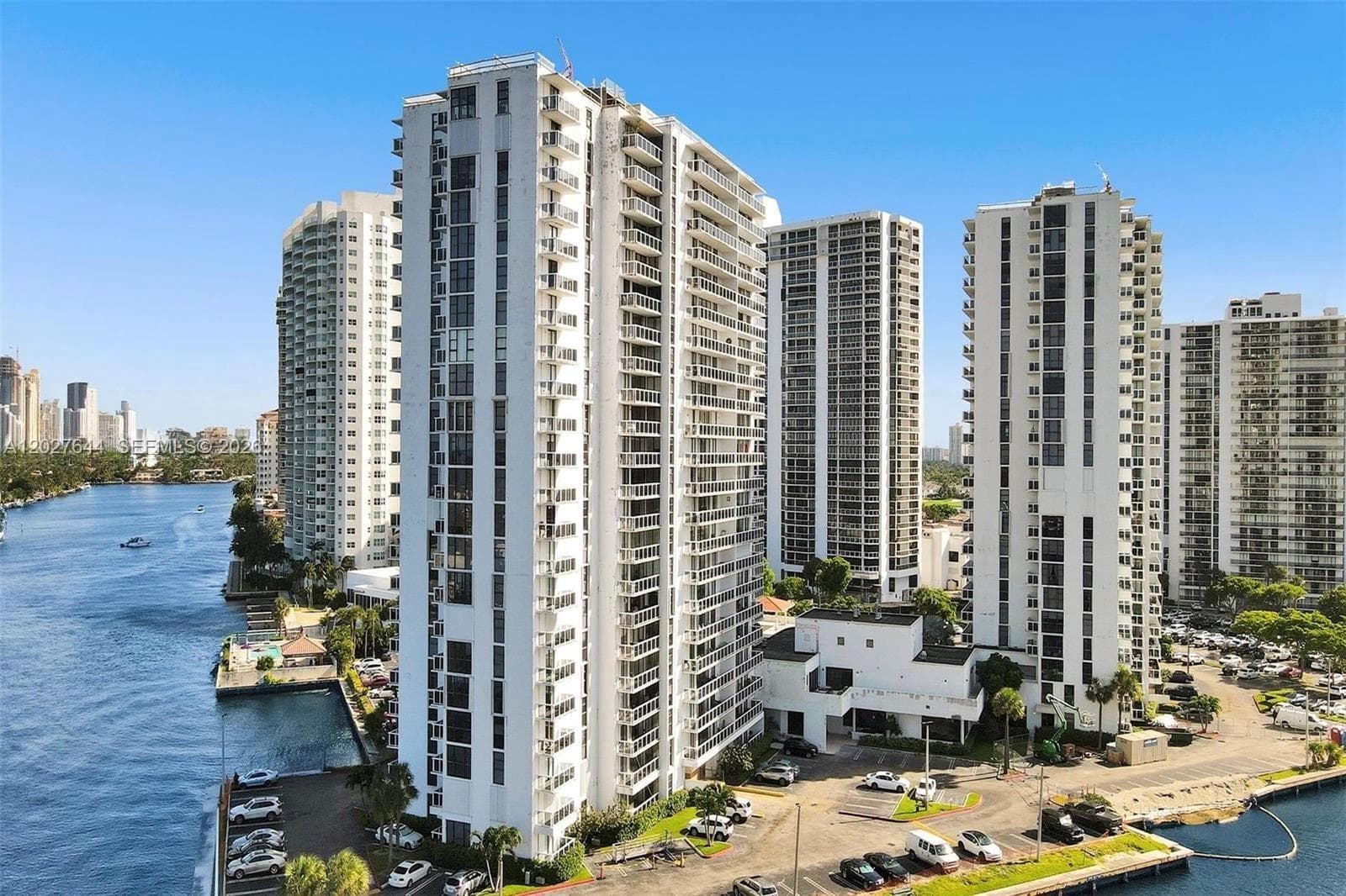20505 E Country Club Dr # 233, Aventura FL 33180 — 40