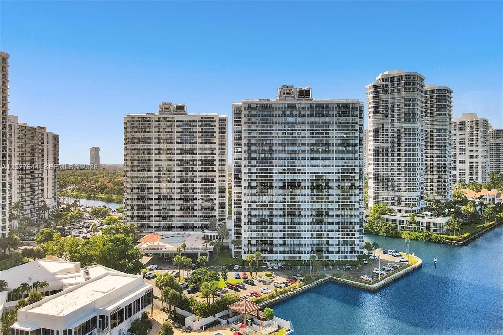 20505 E Country Club Dr # 233, Aventura FL 33180 — 35