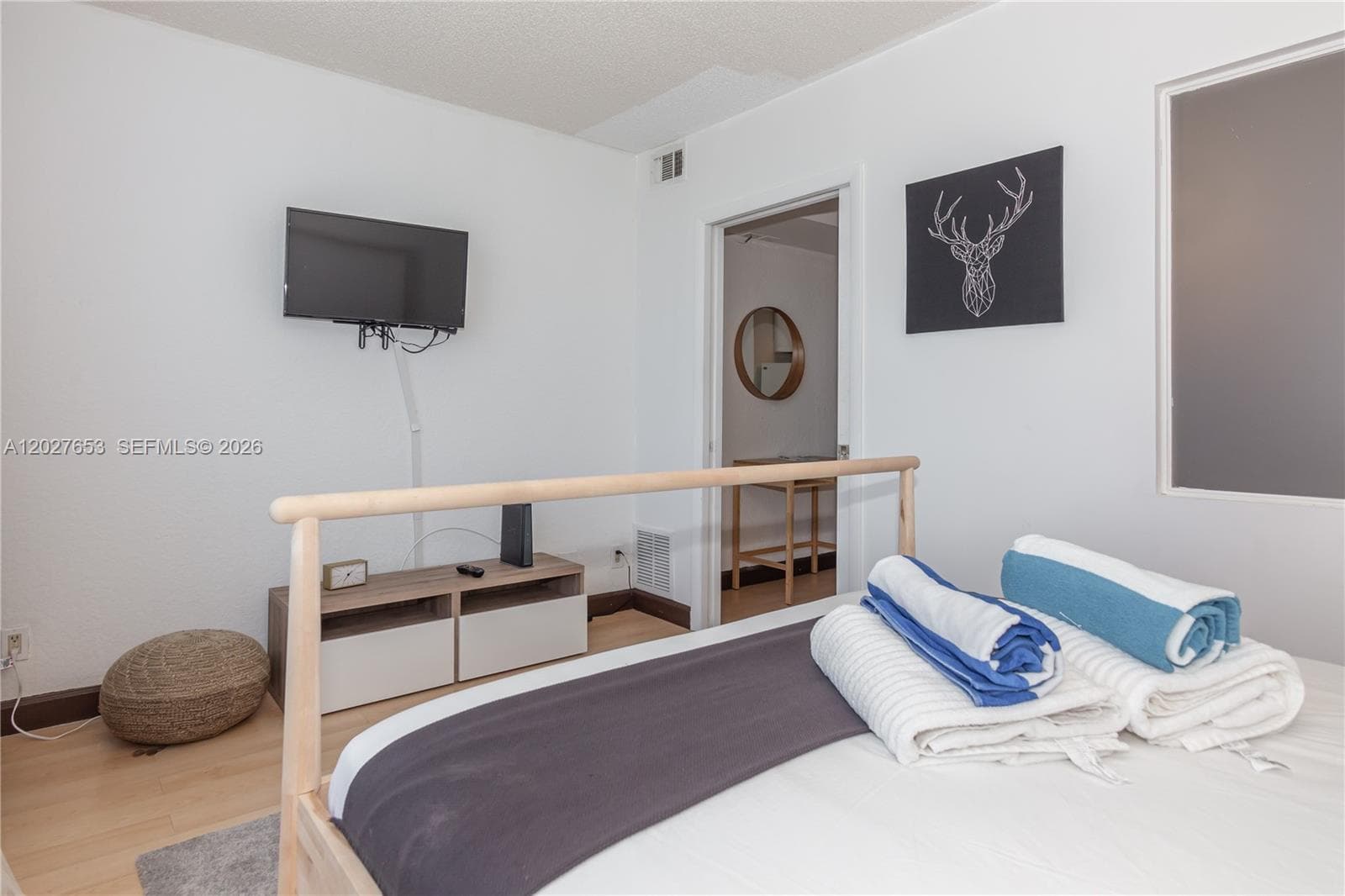 5445 Collins Ave # 1105, Miami Beach FL 33140 — 26