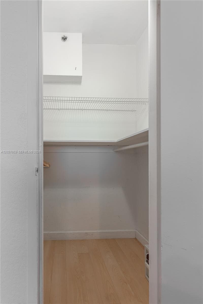 5445 Collins Ave # 1105, Miami Beach FL 33140 — 22