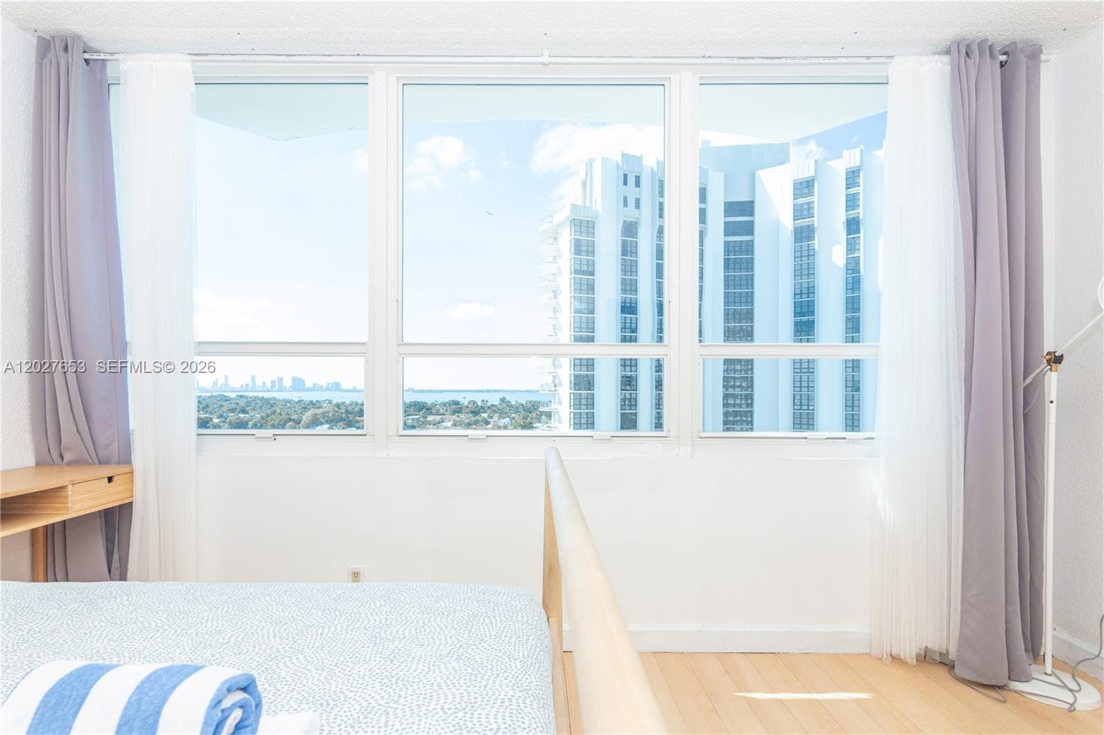5445 Collins Ave # 1105, Miami Beach FL 33140 — 7