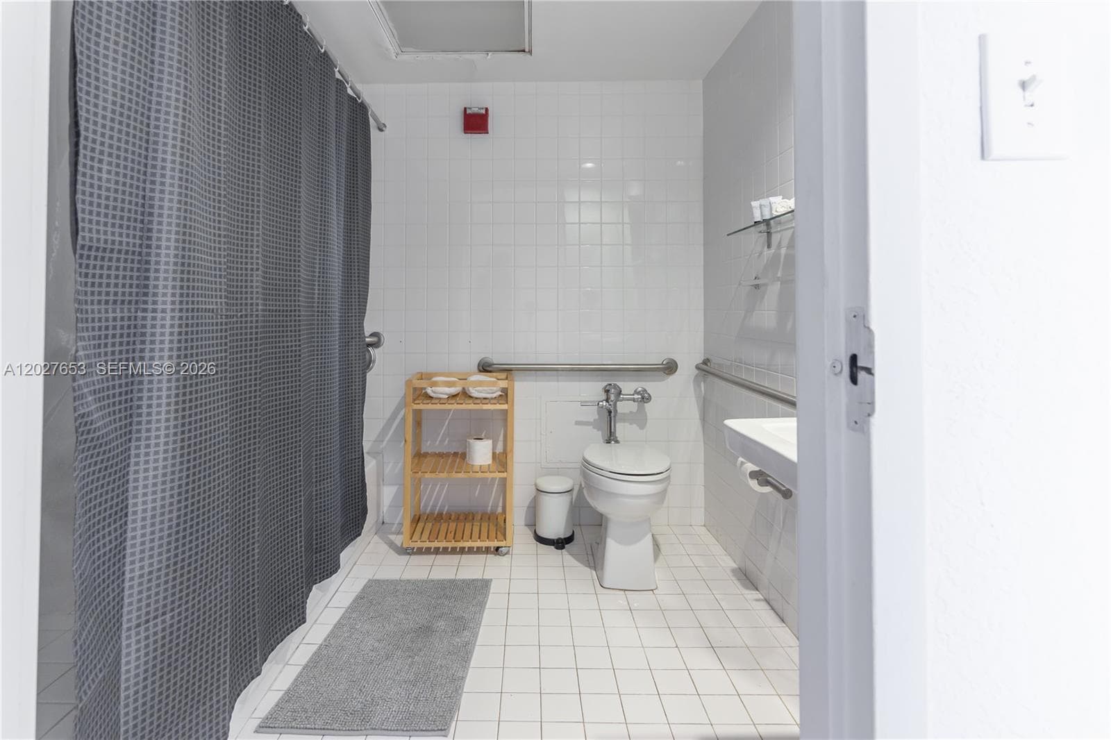 5445 Collins Ave # 1105, Miami Beach FL 33140 — 29