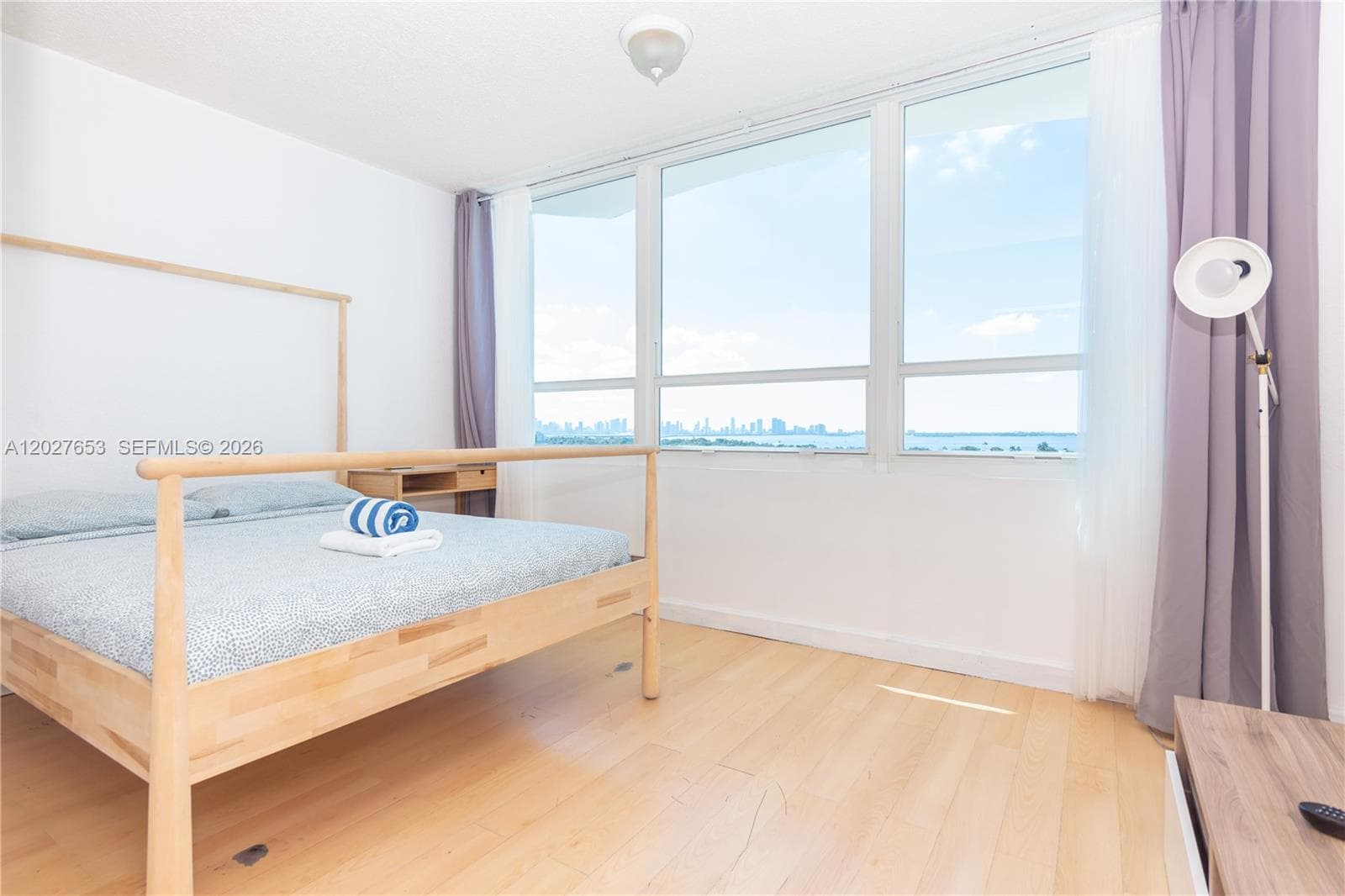 5445 Collins Ave # 1105, Miami Beach FL 33140 — 4