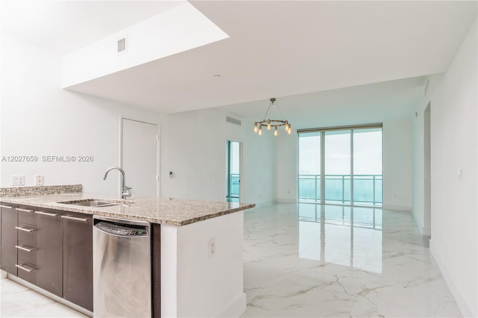 951 Brickell Ave # 3706, Miami FL 33131 — 2