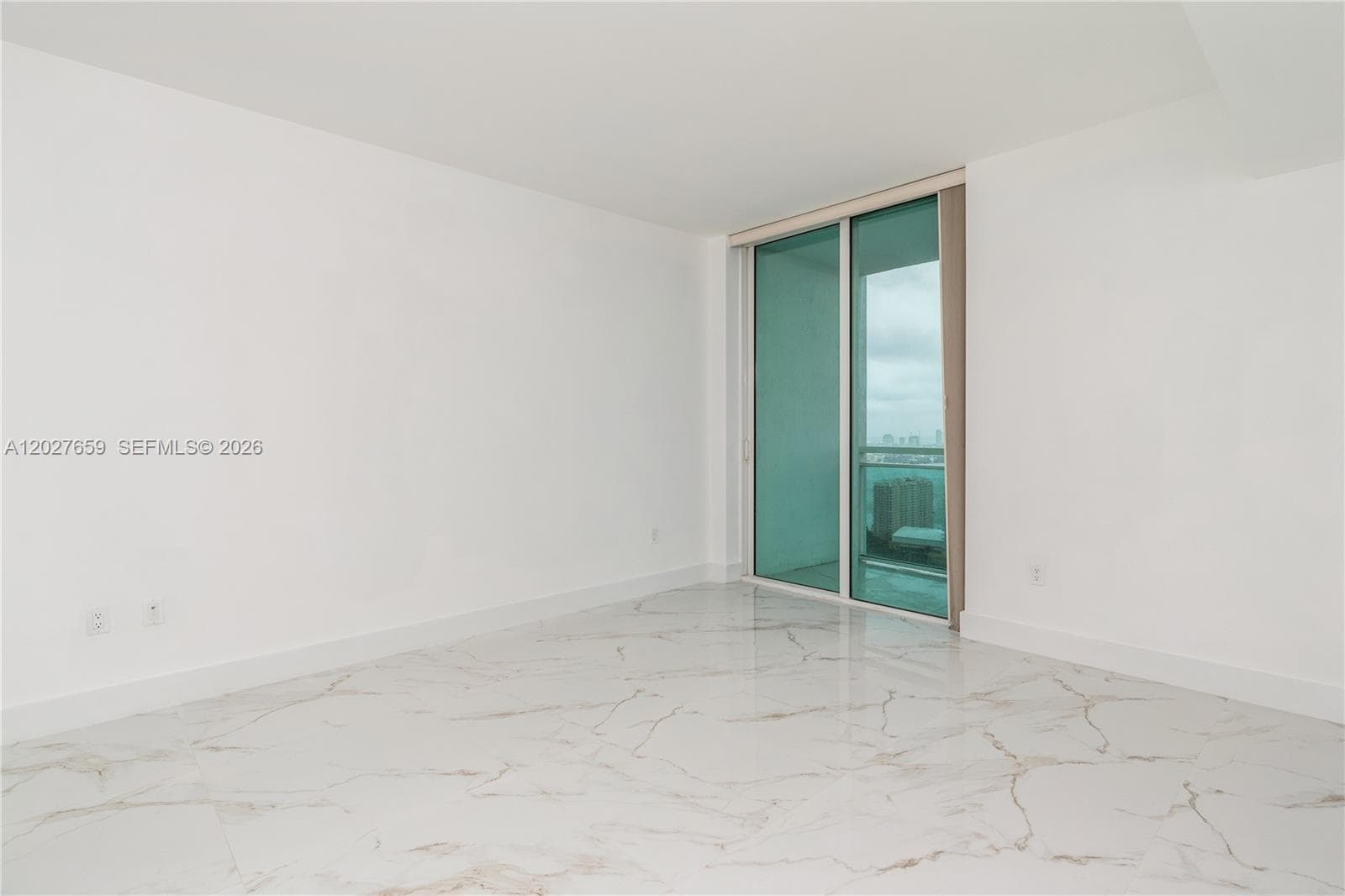 951 Brickell Ave # 3706, Miami FL 33131 — 13