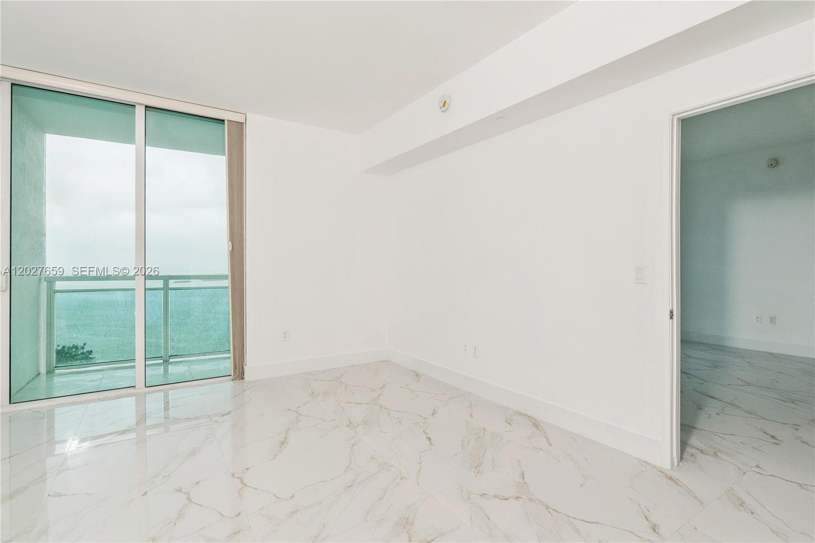 951 Brickell Ave # 3706, Miami FL 33131 — 16