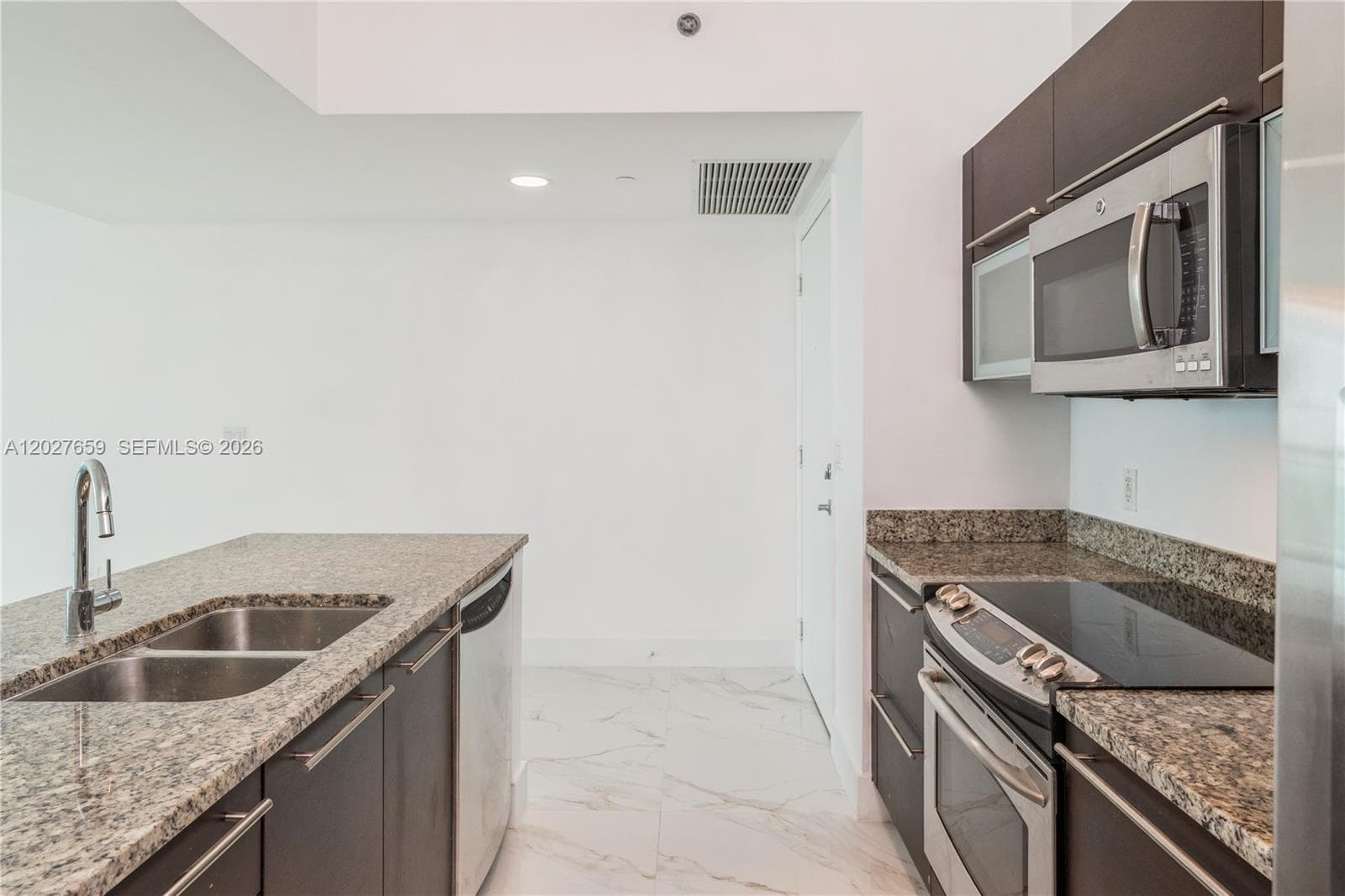 951 Brickell Ave # 3706, Miami FL 33131 — 5