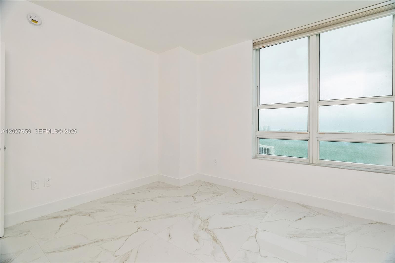 951 Brickell Ave # 3706, Miami FL 33131 — 30