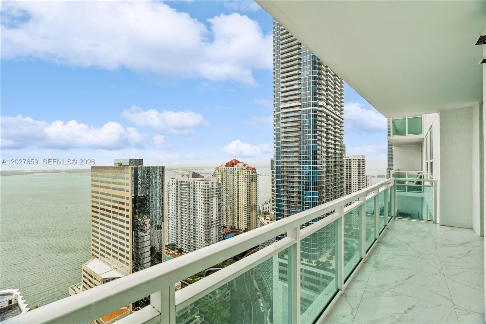 951 Brickell Ave # 3706, Miami FL 33131 — 18
