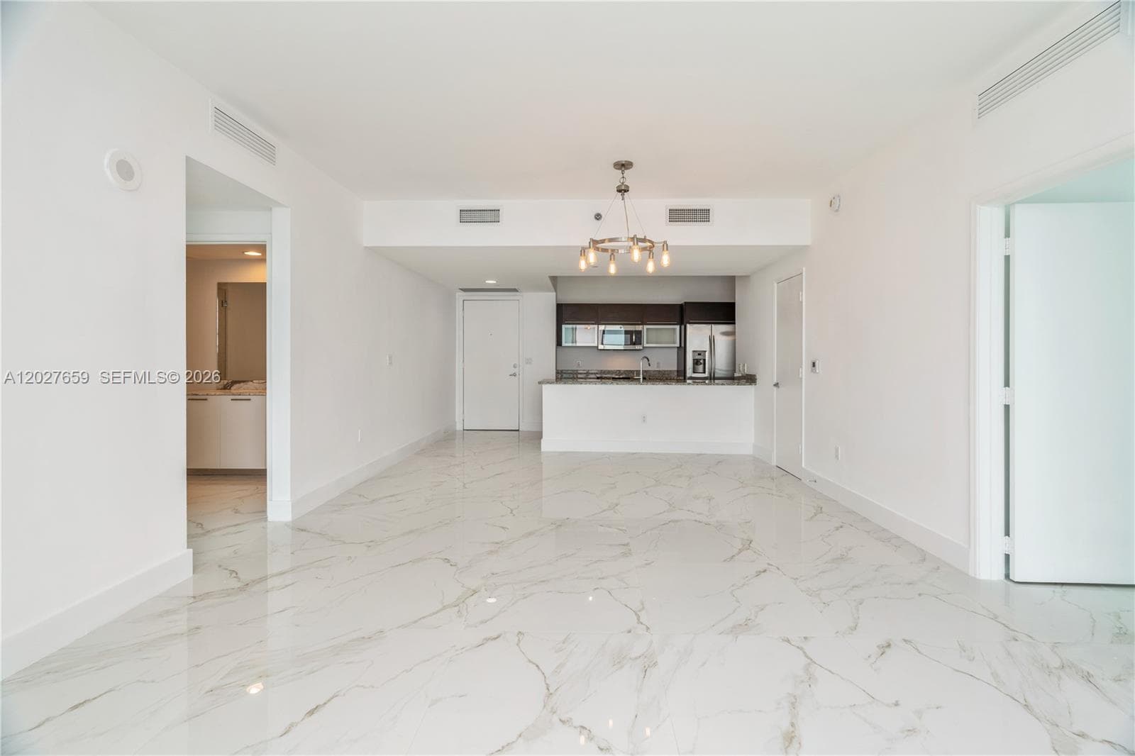 951 Brickell Ave # 3706, Miami FL 33131 — 19