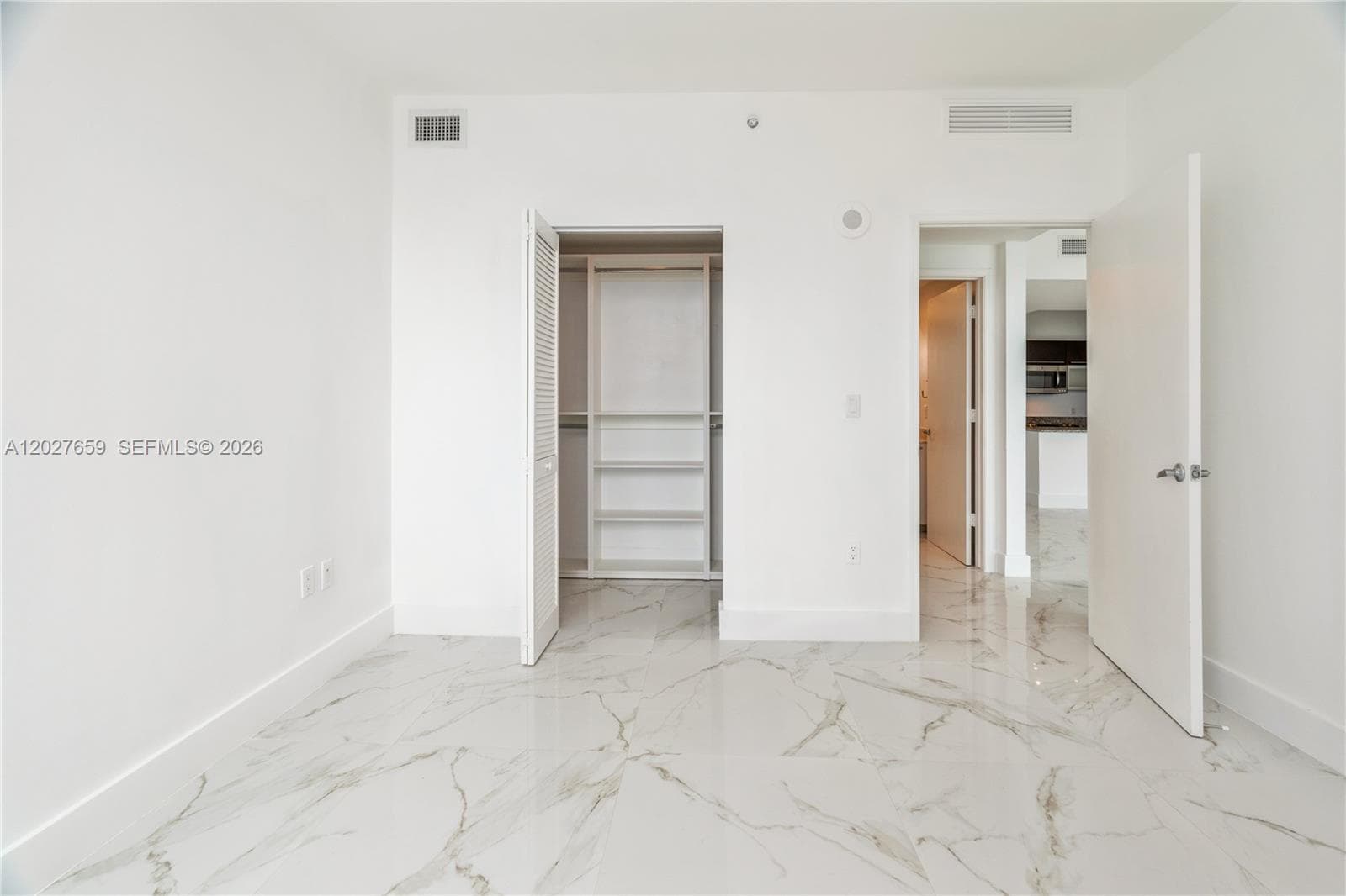 951 Brickell Ave # 3706, Miami FL 33131 — 31
