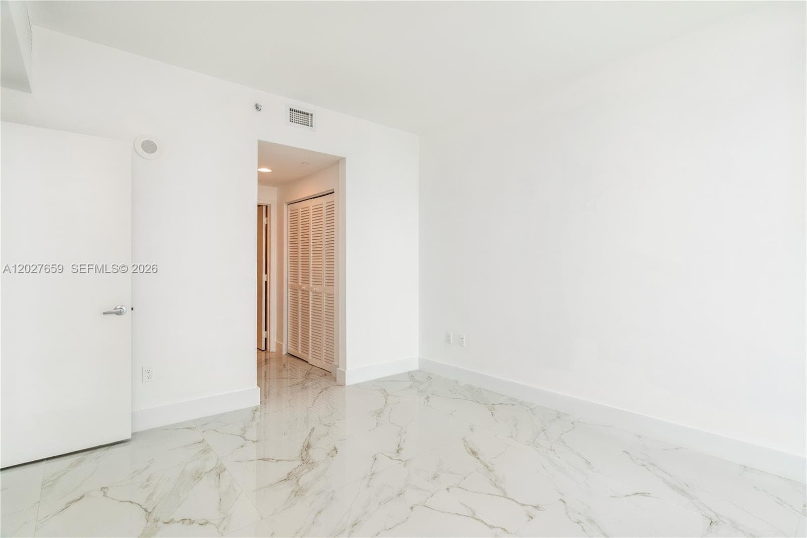951 Brickell Ave # 3706, Miami FL 33131 — 21