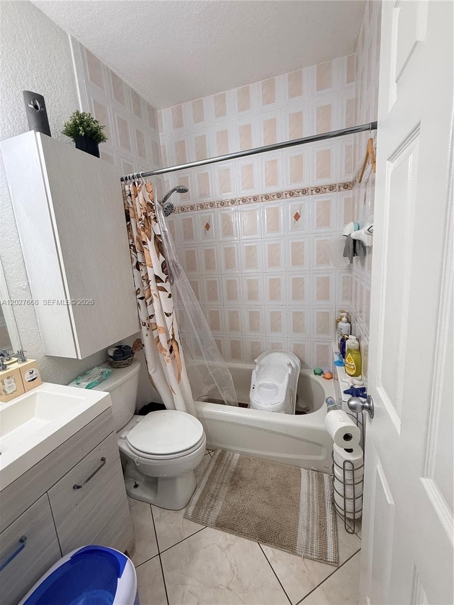 340 E 5th St # 202, Hialeah FL 33010 — 46