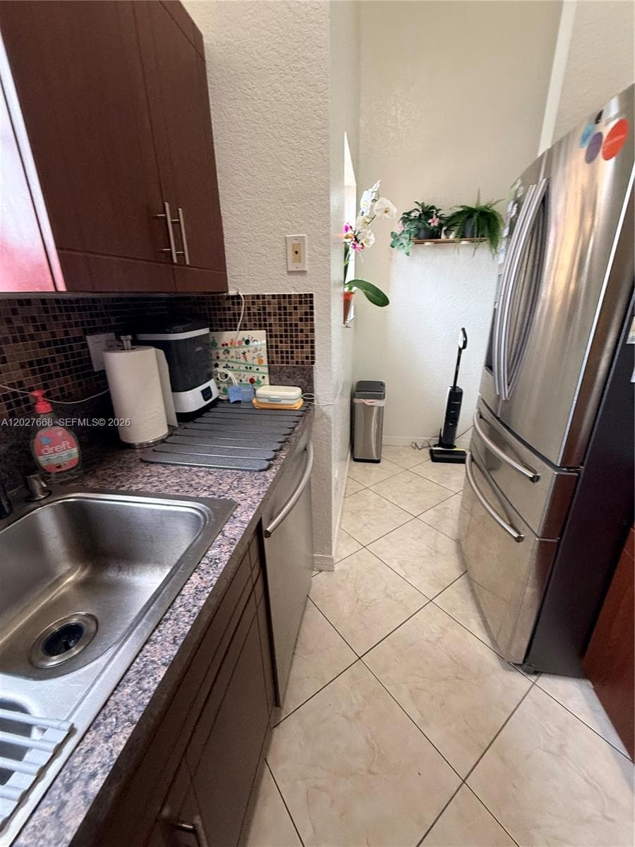 340 E 5th St # 202, Hialeah FL 33010 — 17