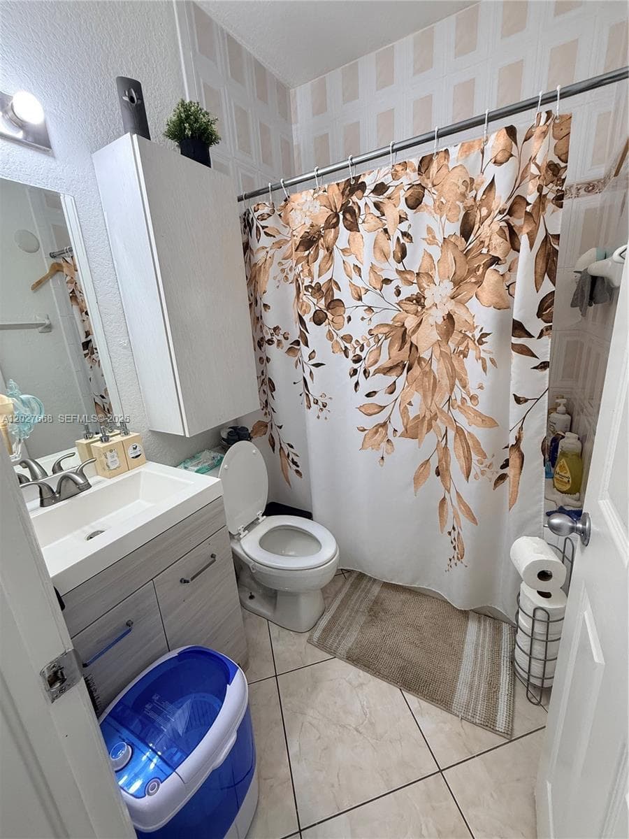 340 E 5th St # 202, Hialeah FL 33010 — 47