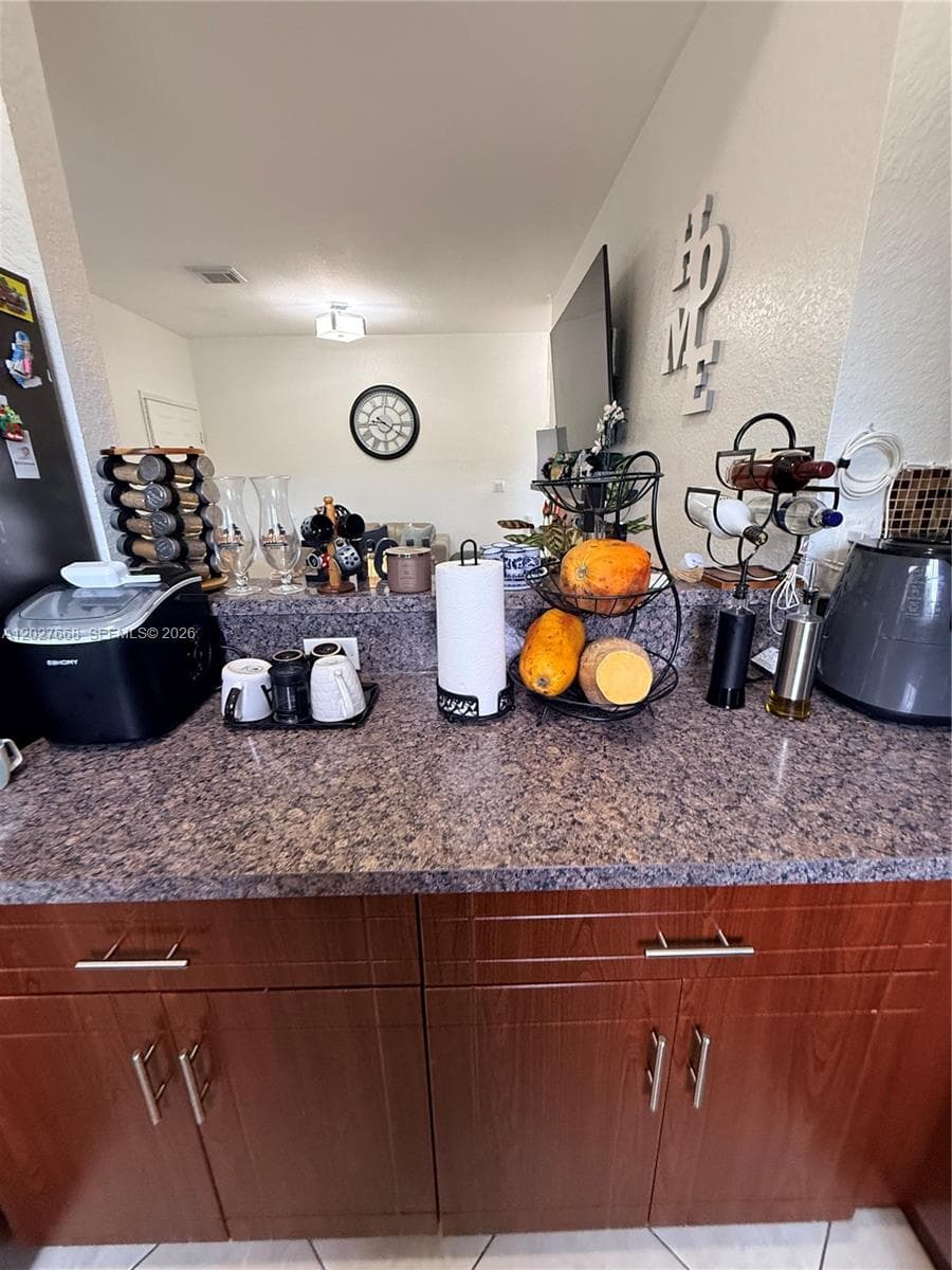 340 E 5th St # 202, Hialeah FL 33010 — 16