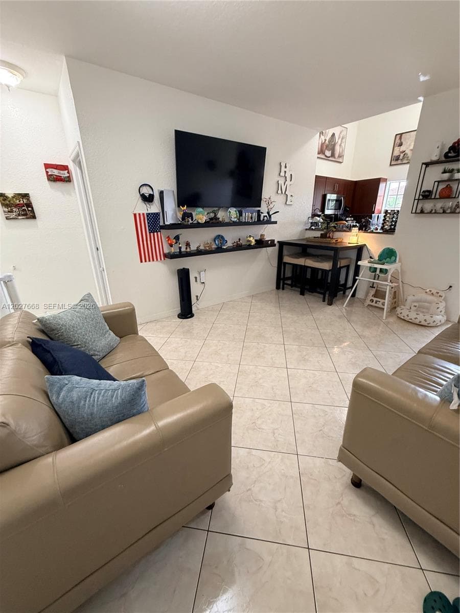340 E 5th St # 202, Hialeah FL 33010 — 3